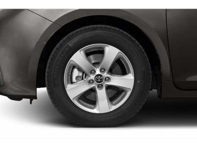 2018 Toyota Sienna LE Auto Access Seat