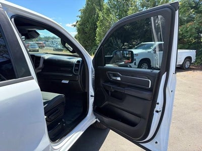 2024 RAM 1500 Big Horn Crew Cab 4x4 5'7" Box