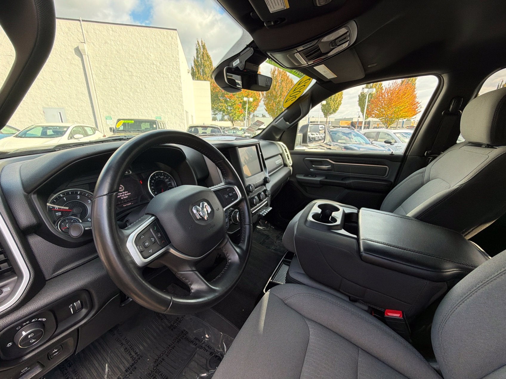 2022 RAM 1500 Big Horn Crew Cab 4x4 6'4" Box