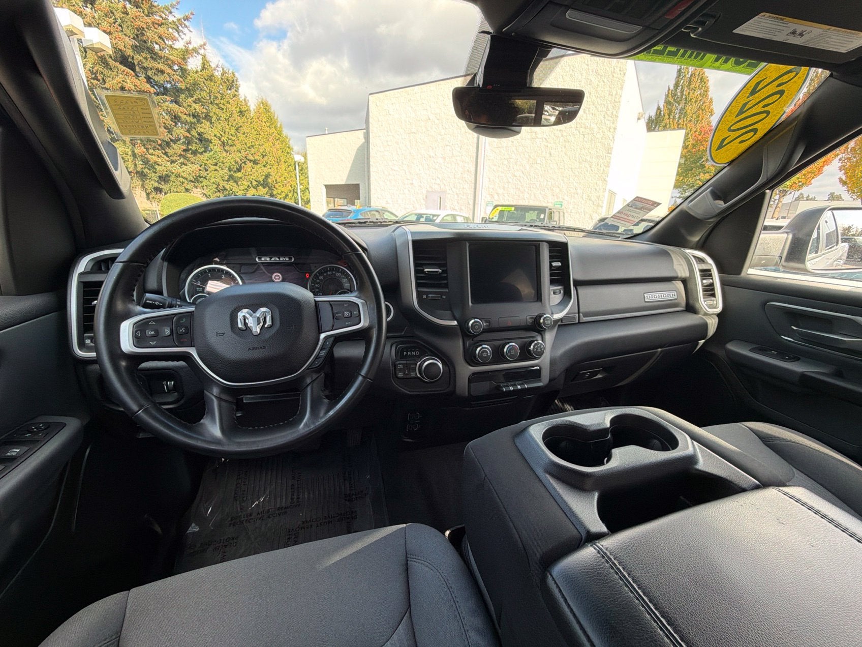 2022 RAM 1500 Big Horn Crew Cab 4x4 6'4" Box