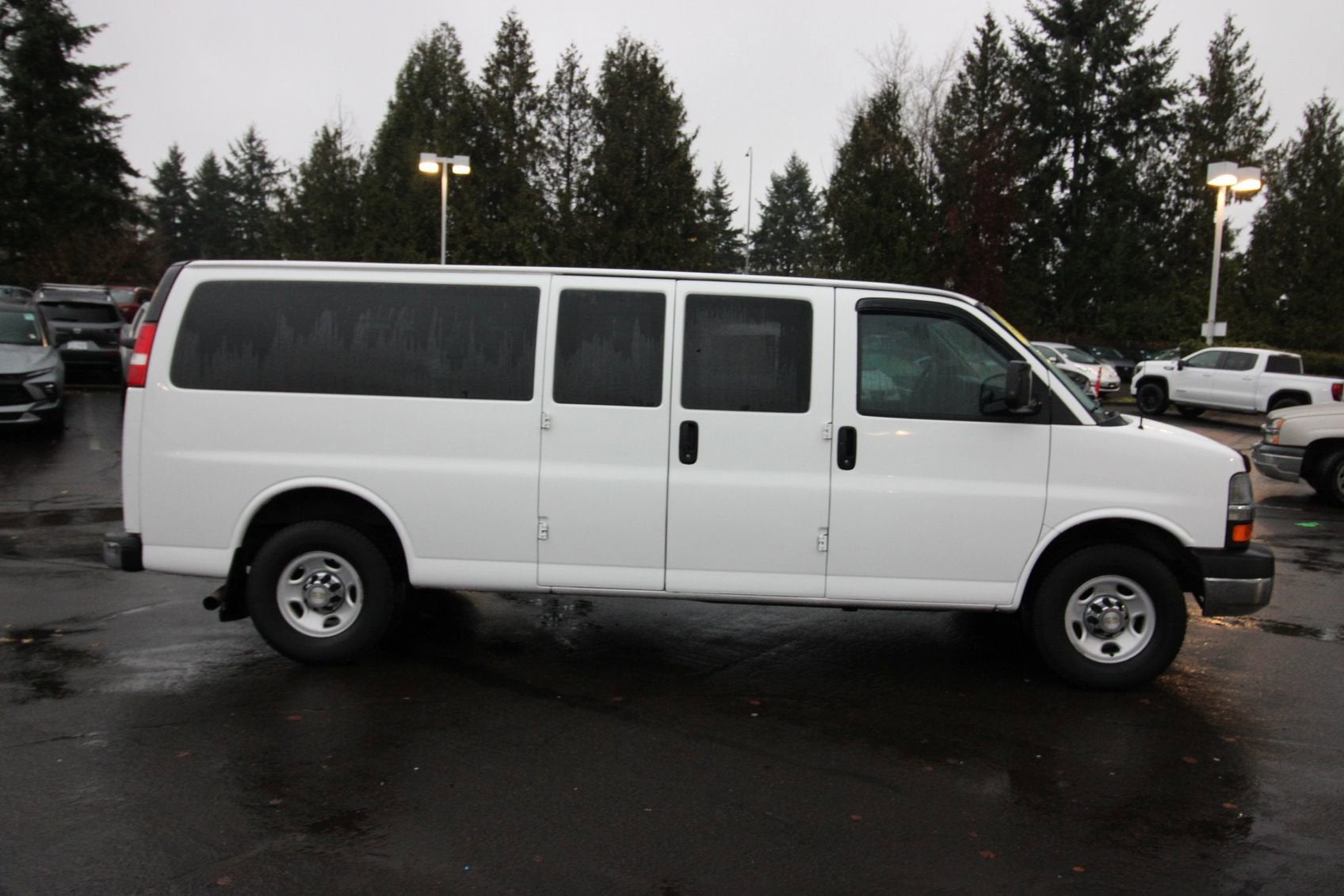 2016 Chevrolet Express Passenger 3500 LT