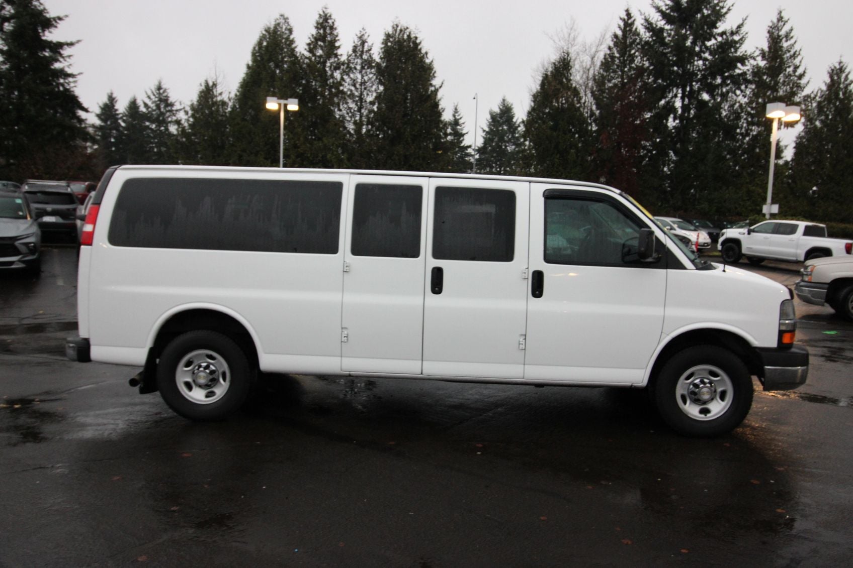 2016 Chevrolet Express Passenger 3500 LT