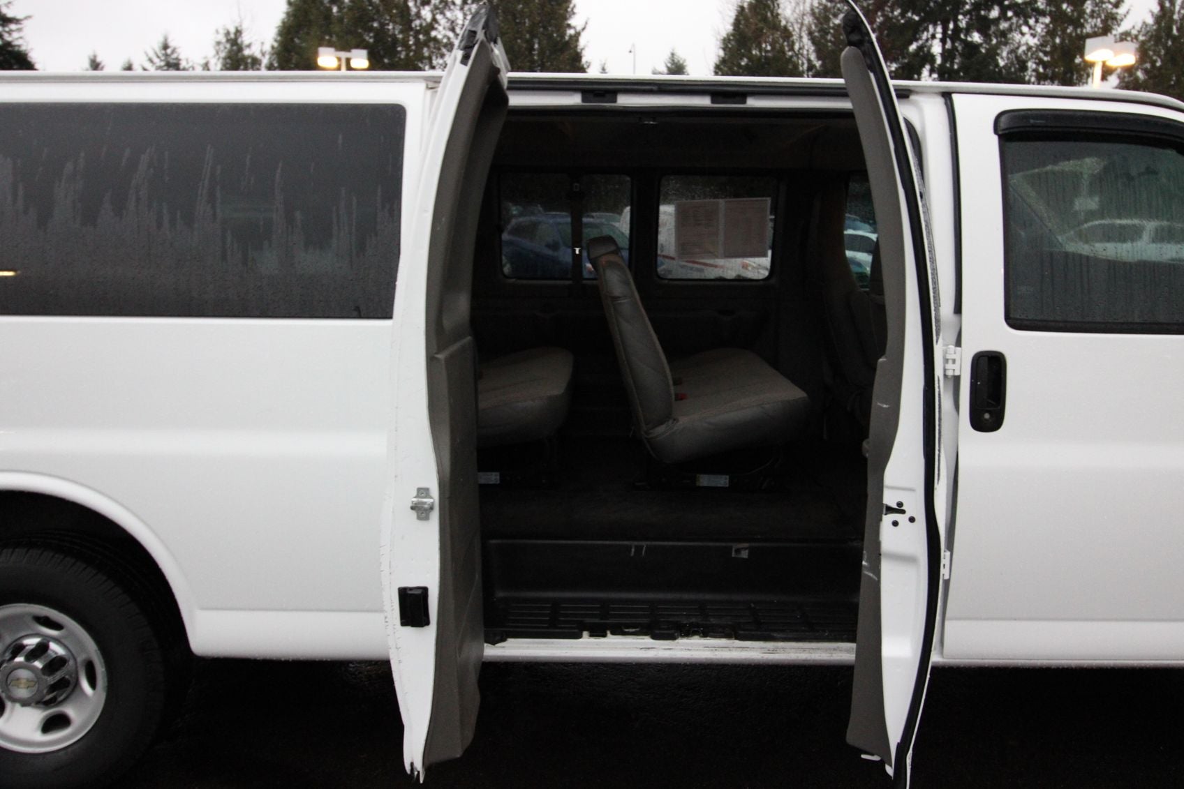 2016 Chevrolet Express Passenger 3500 LT