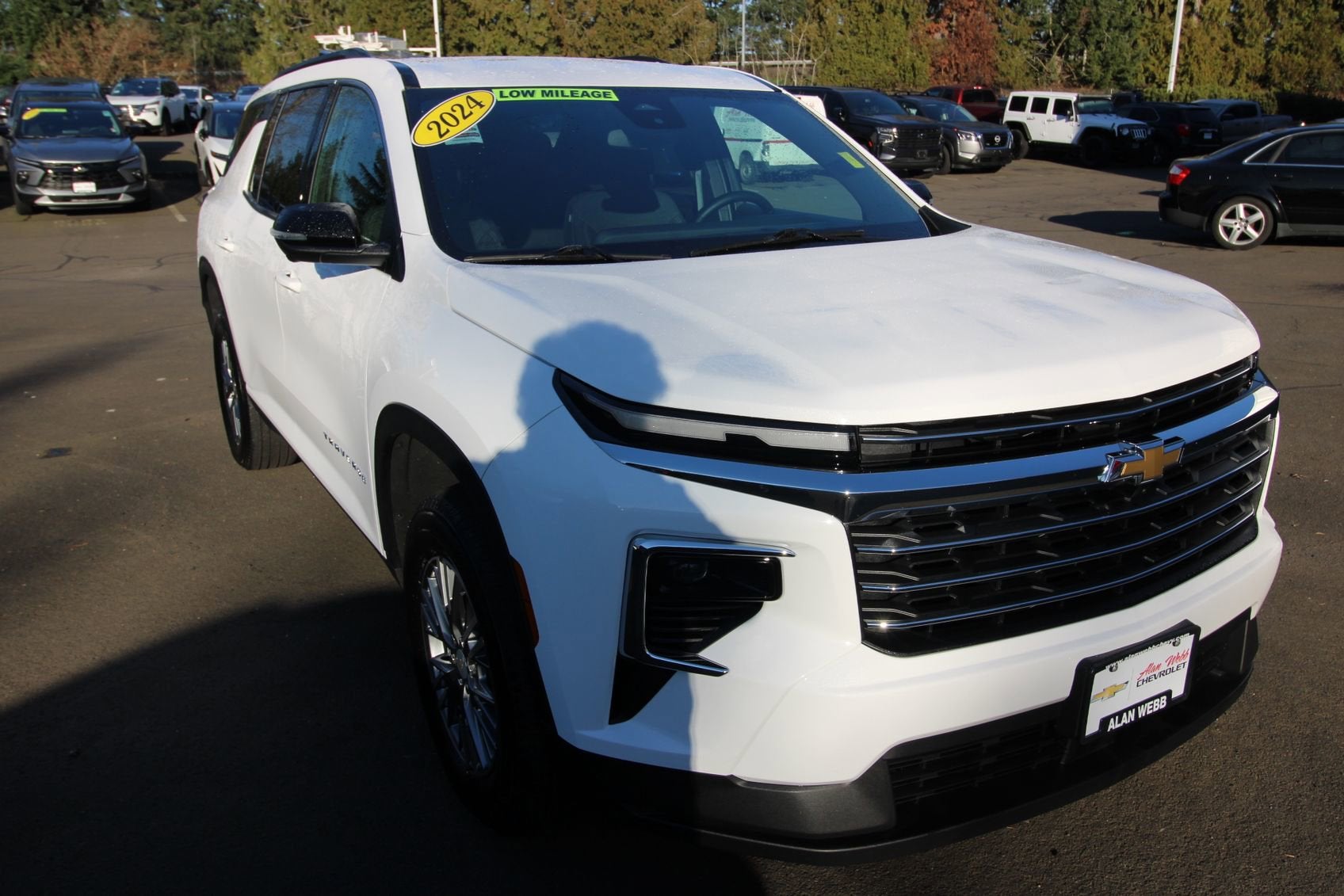 2024 Chevrolet Traverse LT