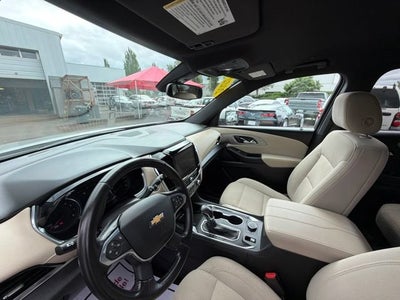 2022 Chevrolet Traverse LT Cloth