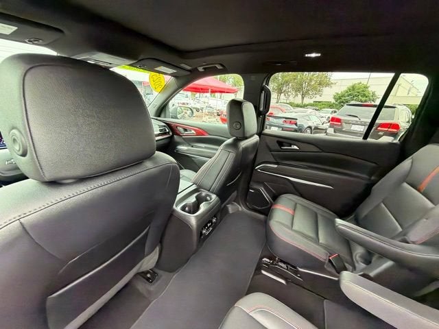 2025 Chevrolet Traverse RS
