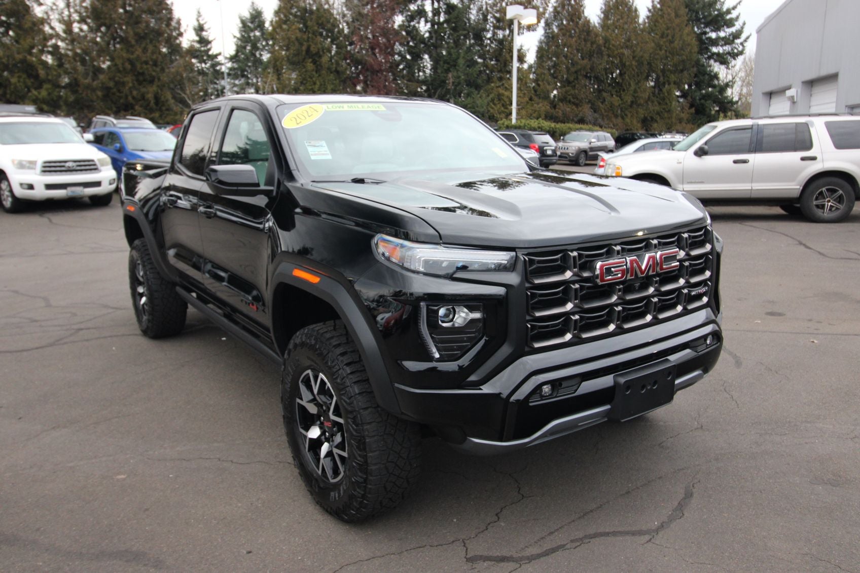 2024 GMC Canyon AT4X
