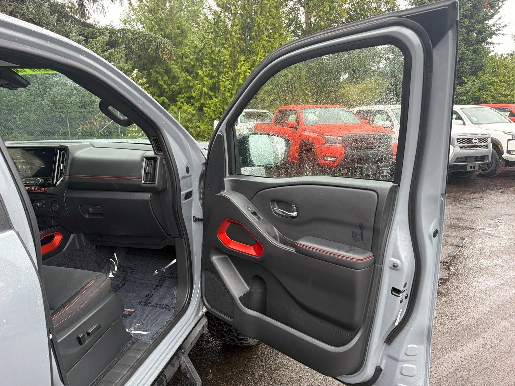 2025 Nissan Frontier Crew Cab PRO-4X 4x4