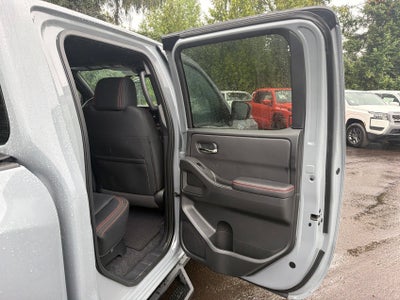 2025 Nissan Frontier Crew Cab PRO-4X 4x4
