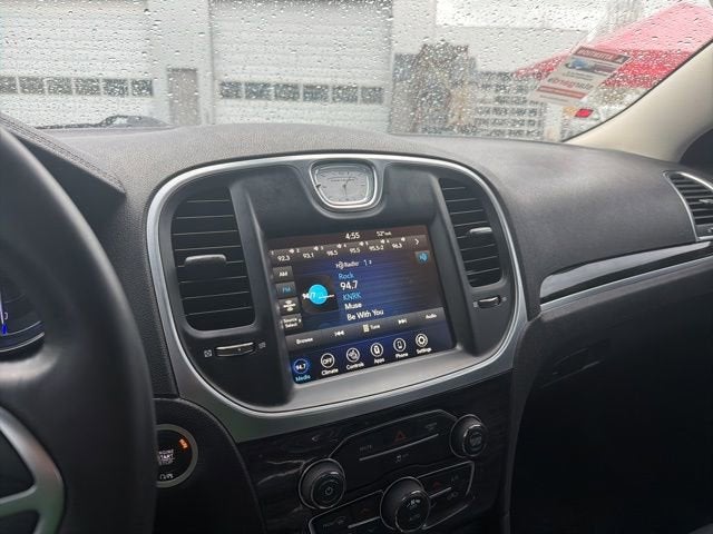 2018 Chrysler 300 Touring L