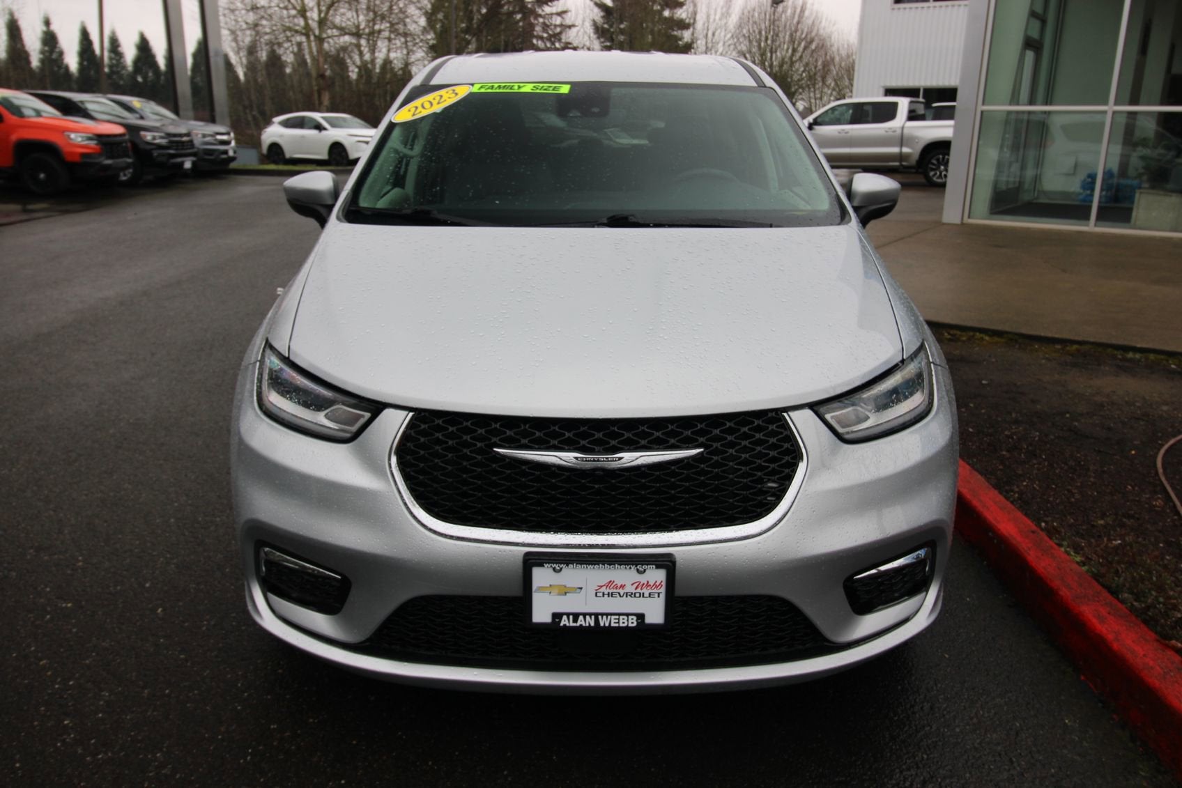 2023 Chrysler Pacifica Touring L