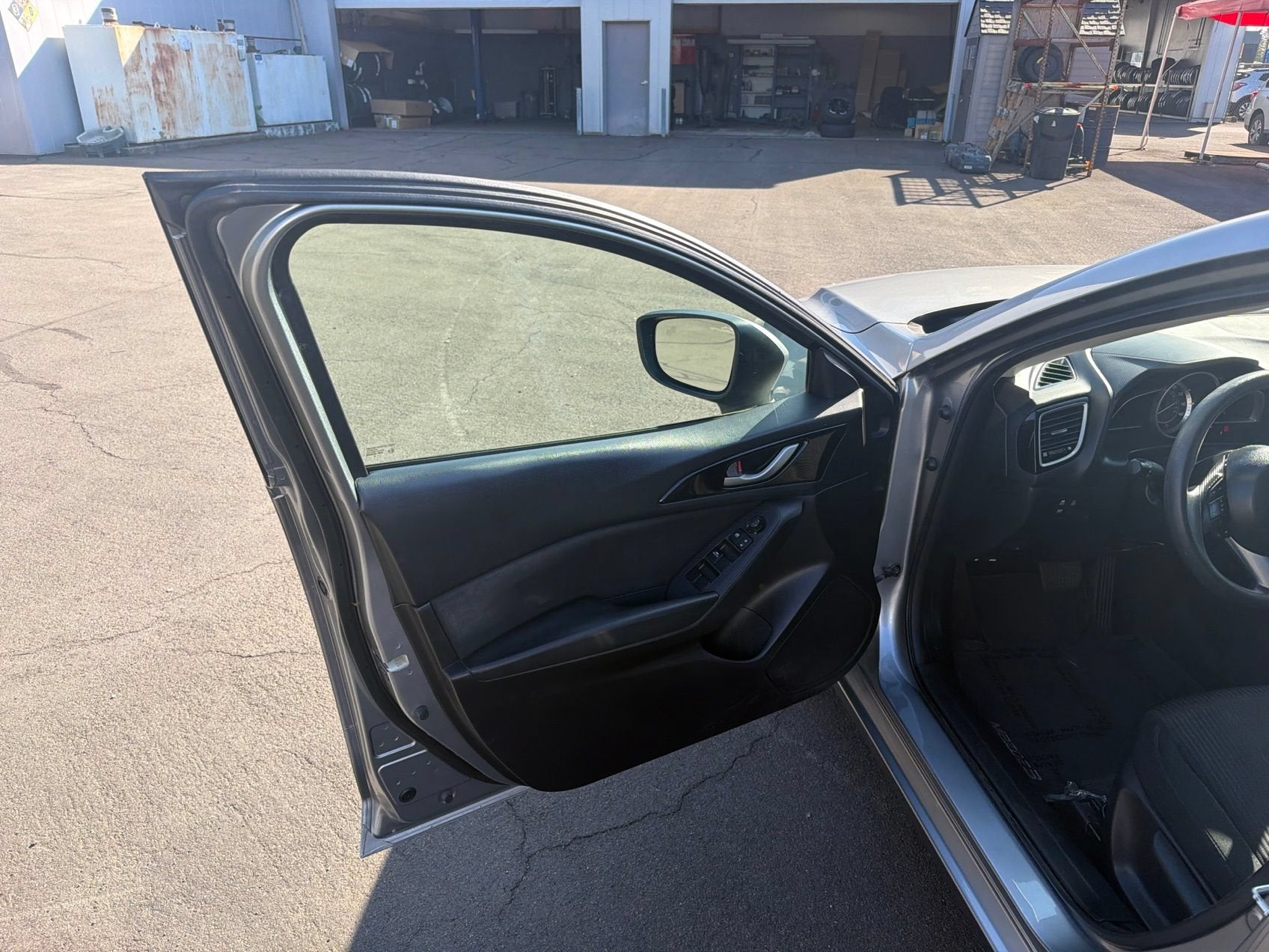 2016 Mazda Mazda3 Hatchback i Sport