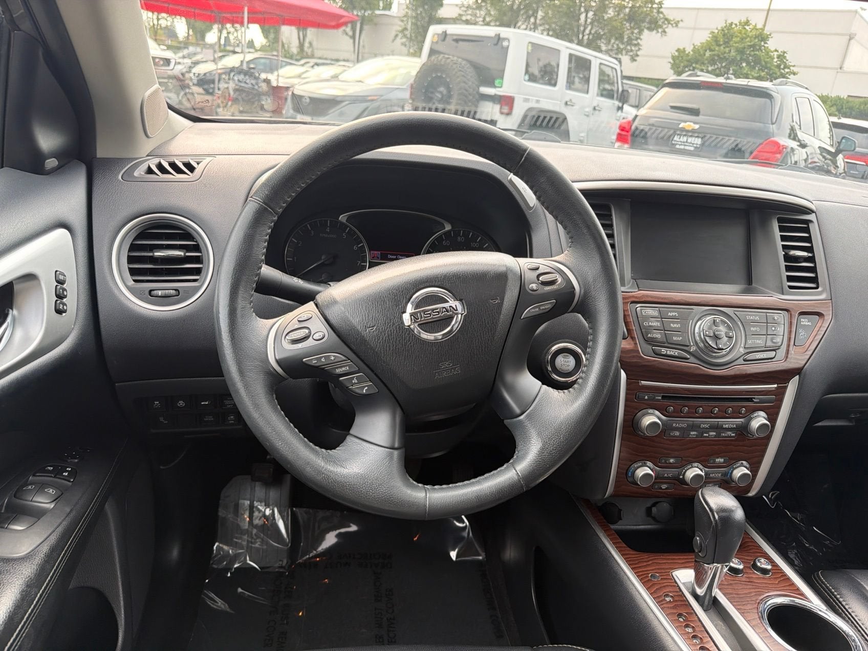 2017 Nissan Pathfinder Platinum