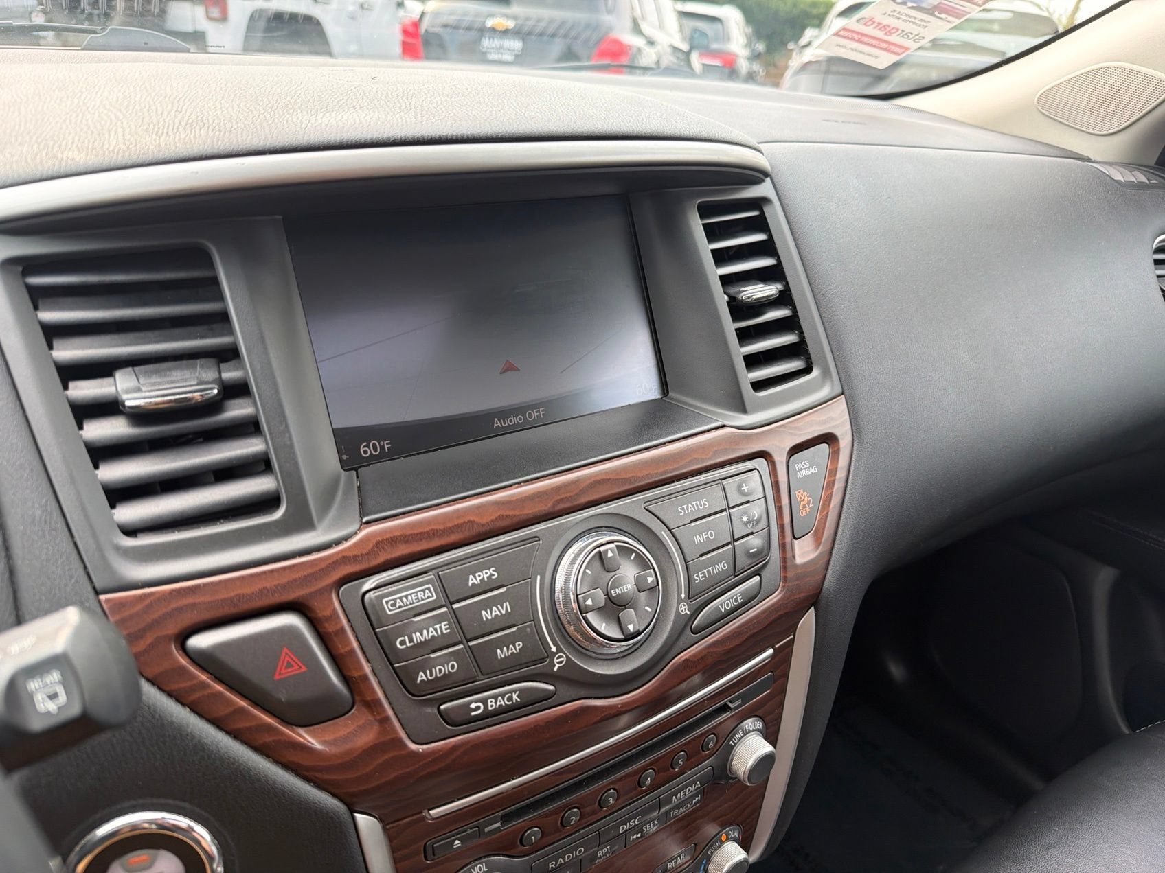 2017 Nissan Pathfinder Platinum