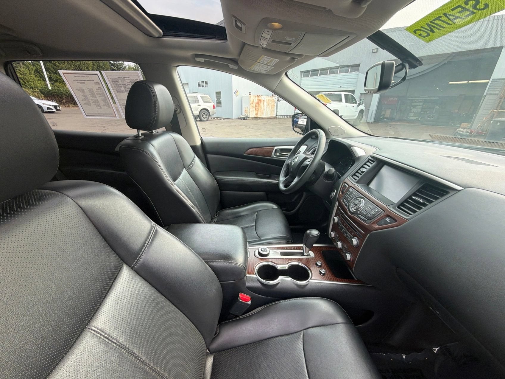 2017 Nissan Pathfinder Platinum