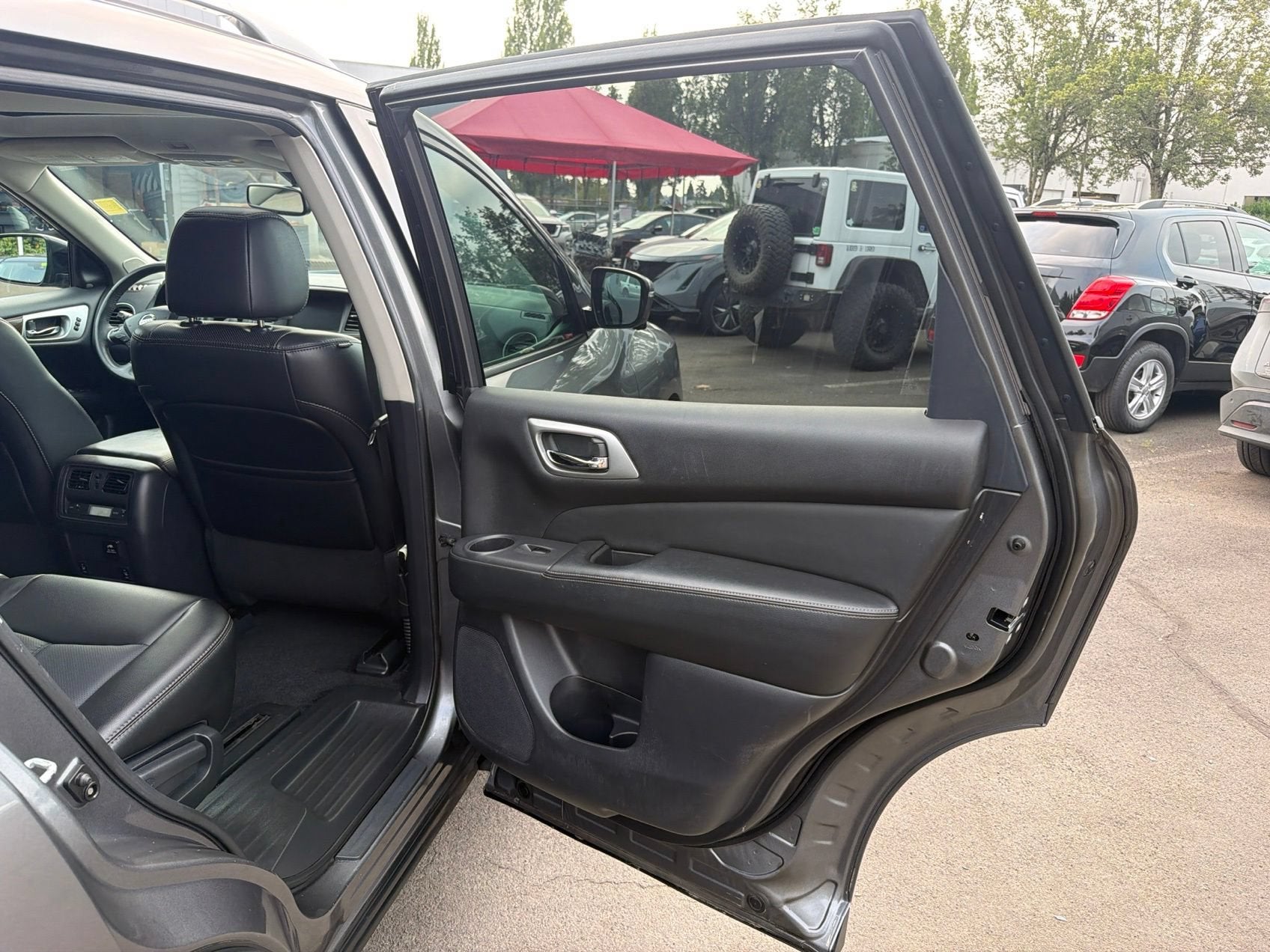 2017 Nissan Pathfinder Platinum