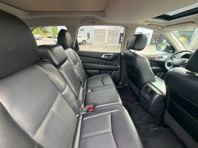 2017 Nissan Pathfinder Platinum