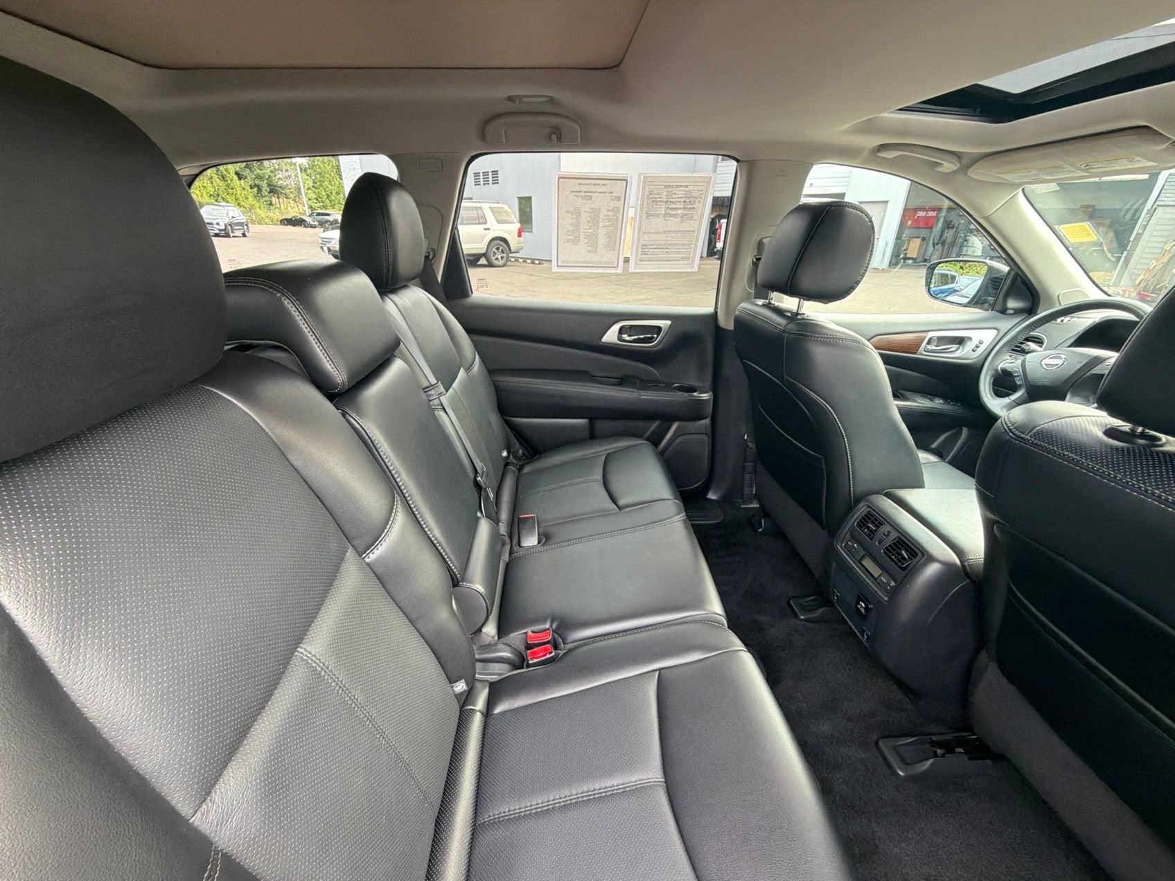 2017 Nissan Pathfinder Platinum