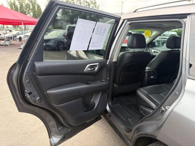 2017 Nissan Pathfinder Platinum