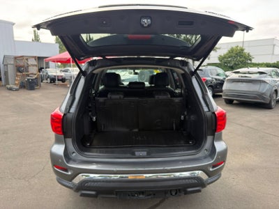 2017 Nissan Pathfinder Platinum