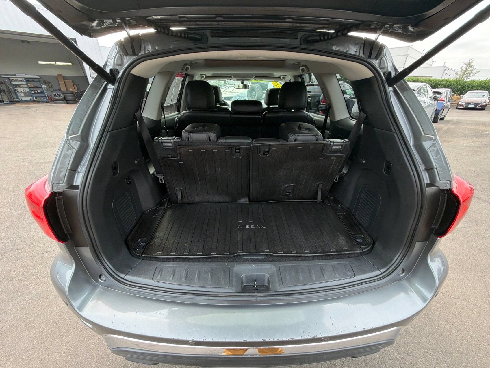 2017 Nissan Pathfinder Platinum