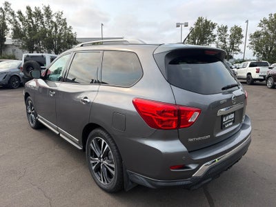 2017 Nissan Pathfinder Platinum