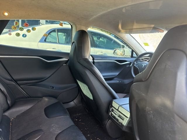 2016 Tesla Model S 90D