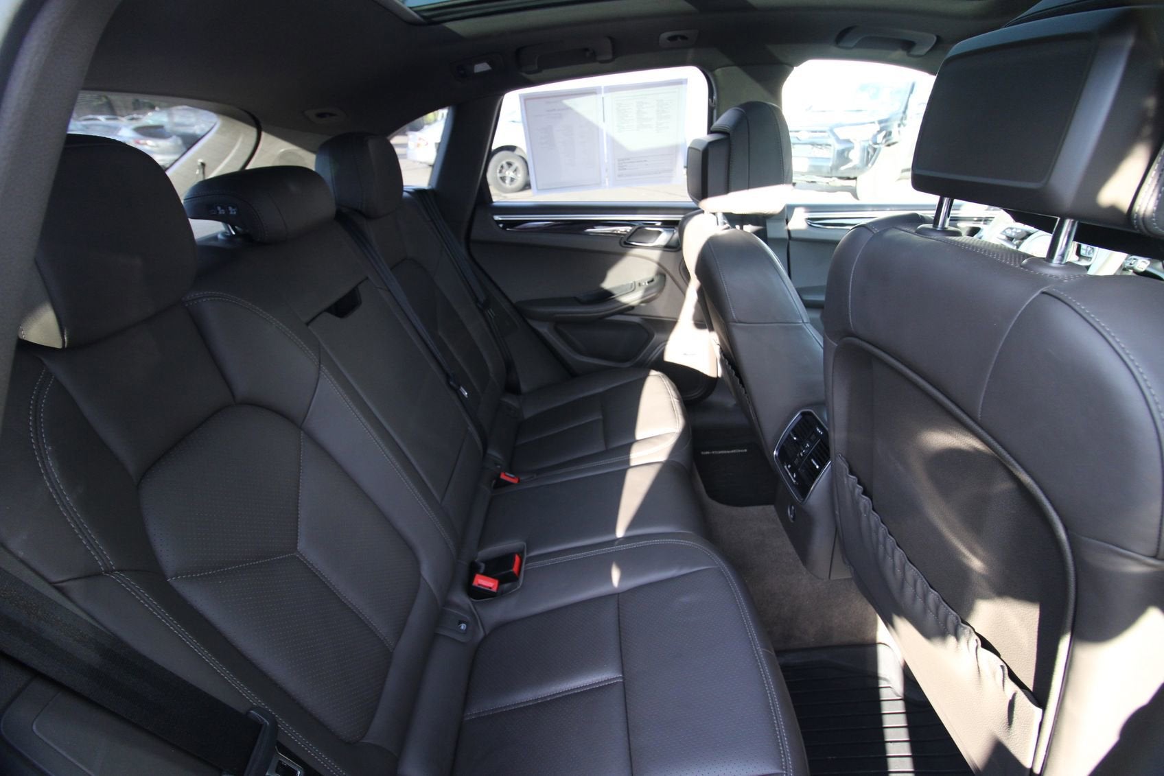 2018 Porsche Macan NA