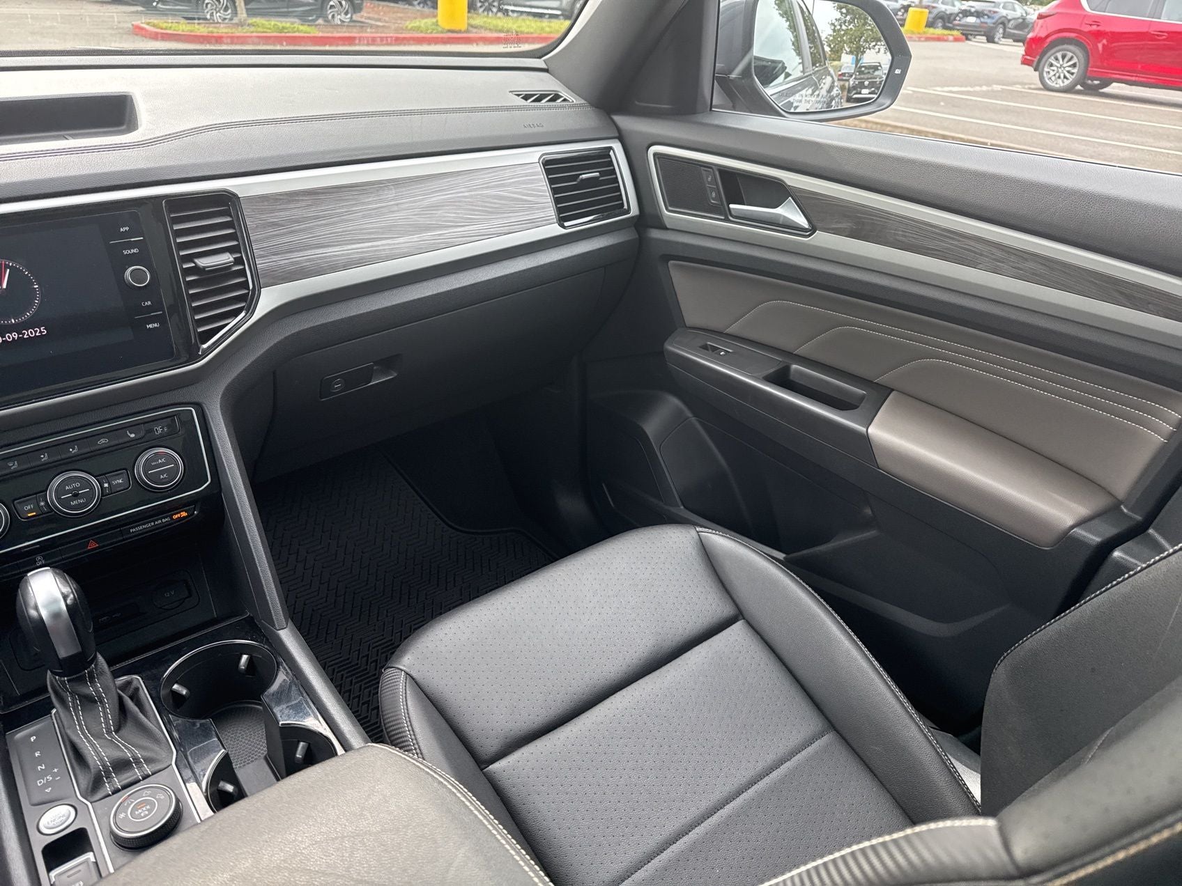 2023 Volkswagen Atlas Cross Sport 3.6L V6 SE w/Technology