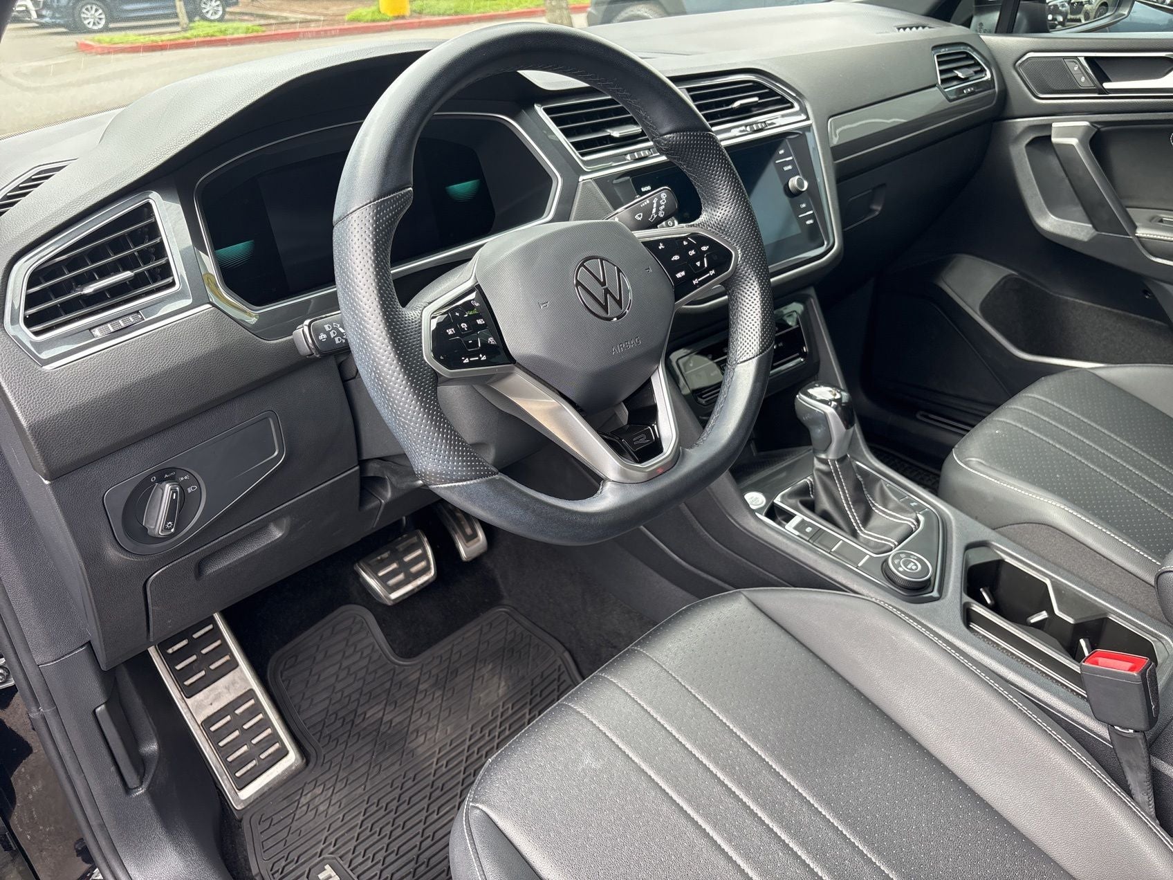 2023 Volkswagen Tiguan 2.0T SE R-Line Black