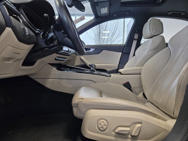 2022 Audi A4 Sedan S line Premium Plus