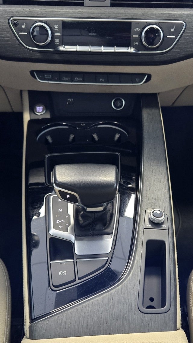 2022 Audi A4 Sedan S line Premium Plus