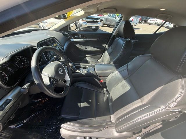 2023 Nissan Maxima SV