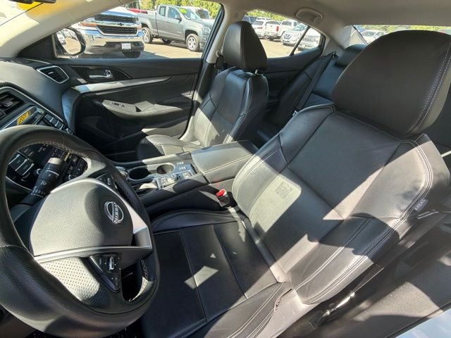 2023 Nissan Maxima SV