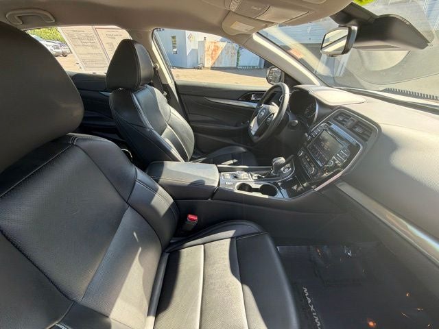 2023 Nissan Maxima SV