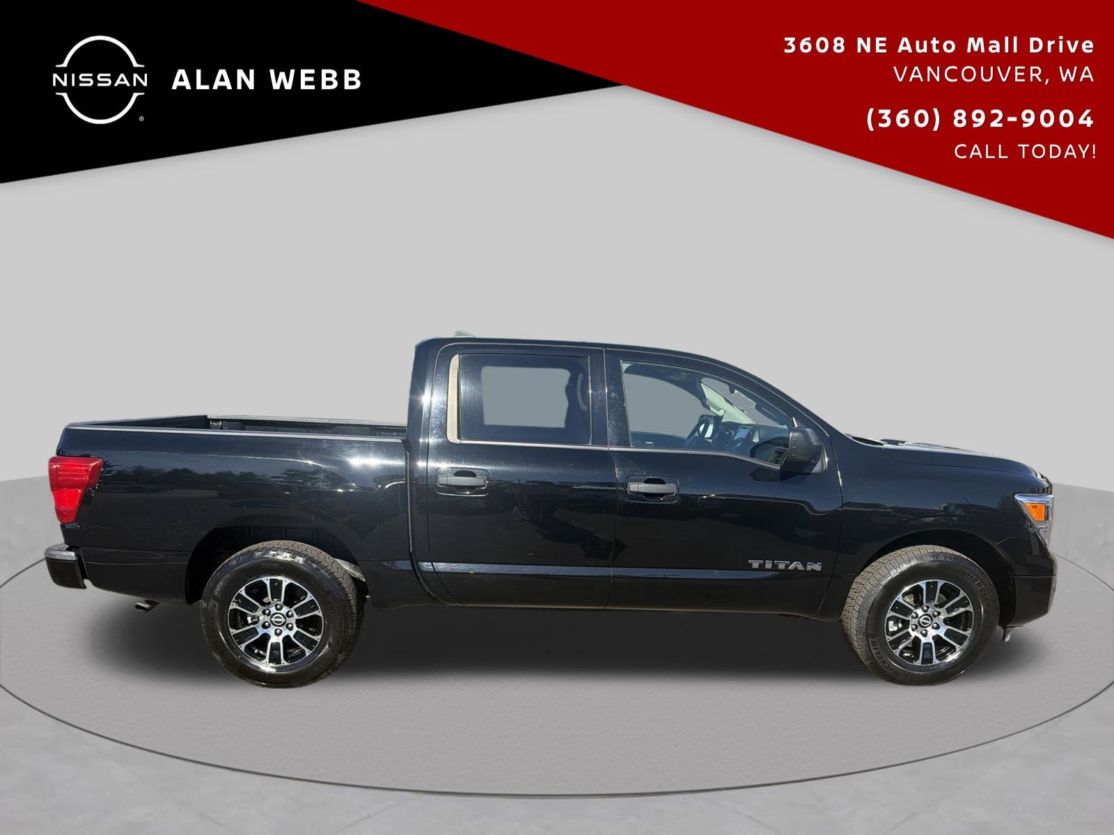 2023 Nissan Titan SV