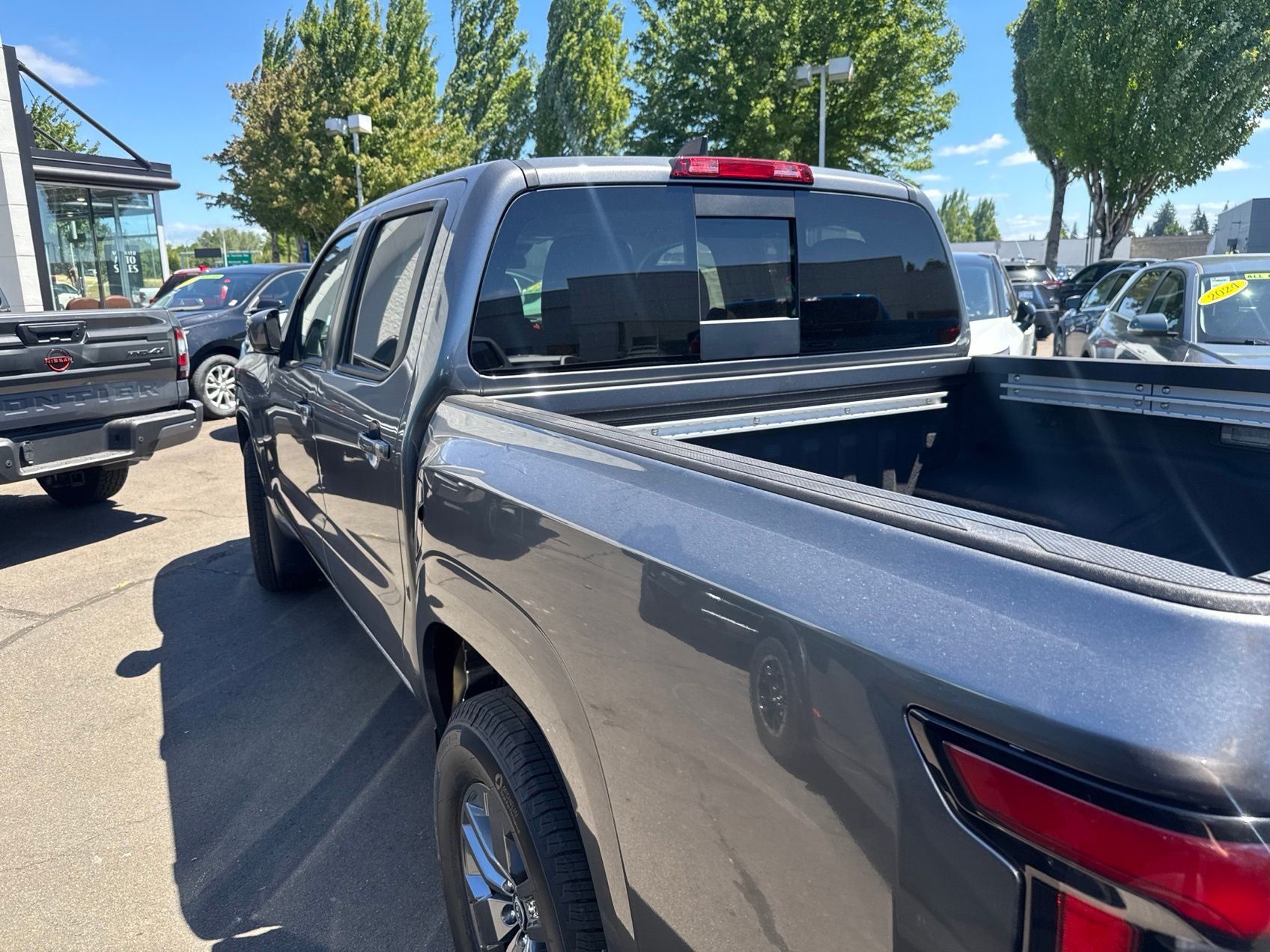 2026 Nissan Frontier SV