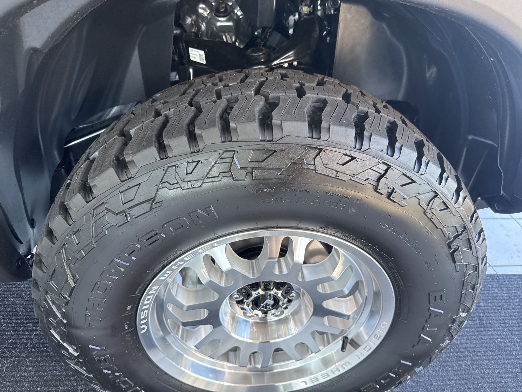 2025 Nissan Frontier PRO-4X 33'' ALL TERRAIN TIRES 17'' WHEELS, TINT