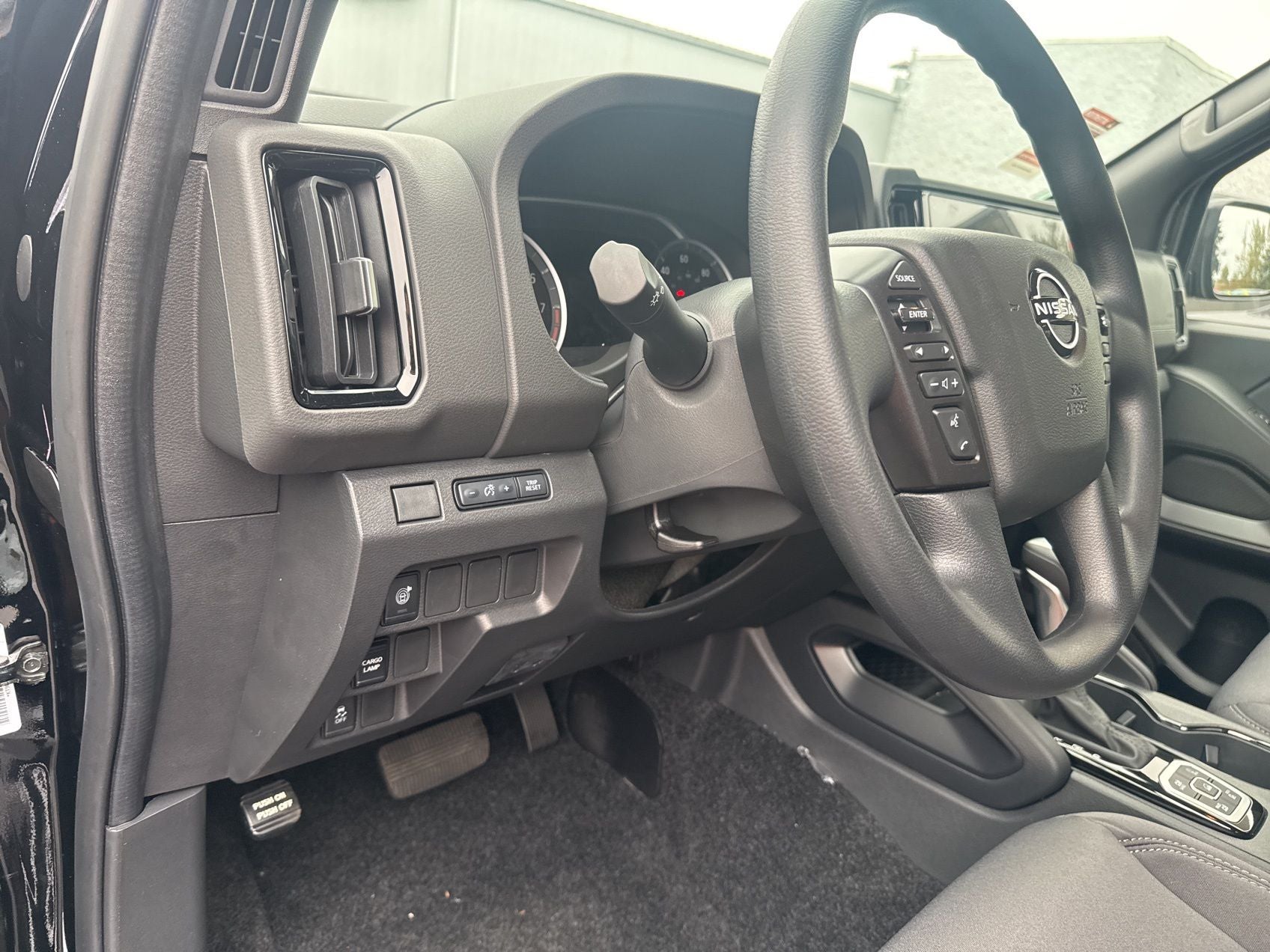 2026 Nissan Frontier SV DARK ARMOR EDITION