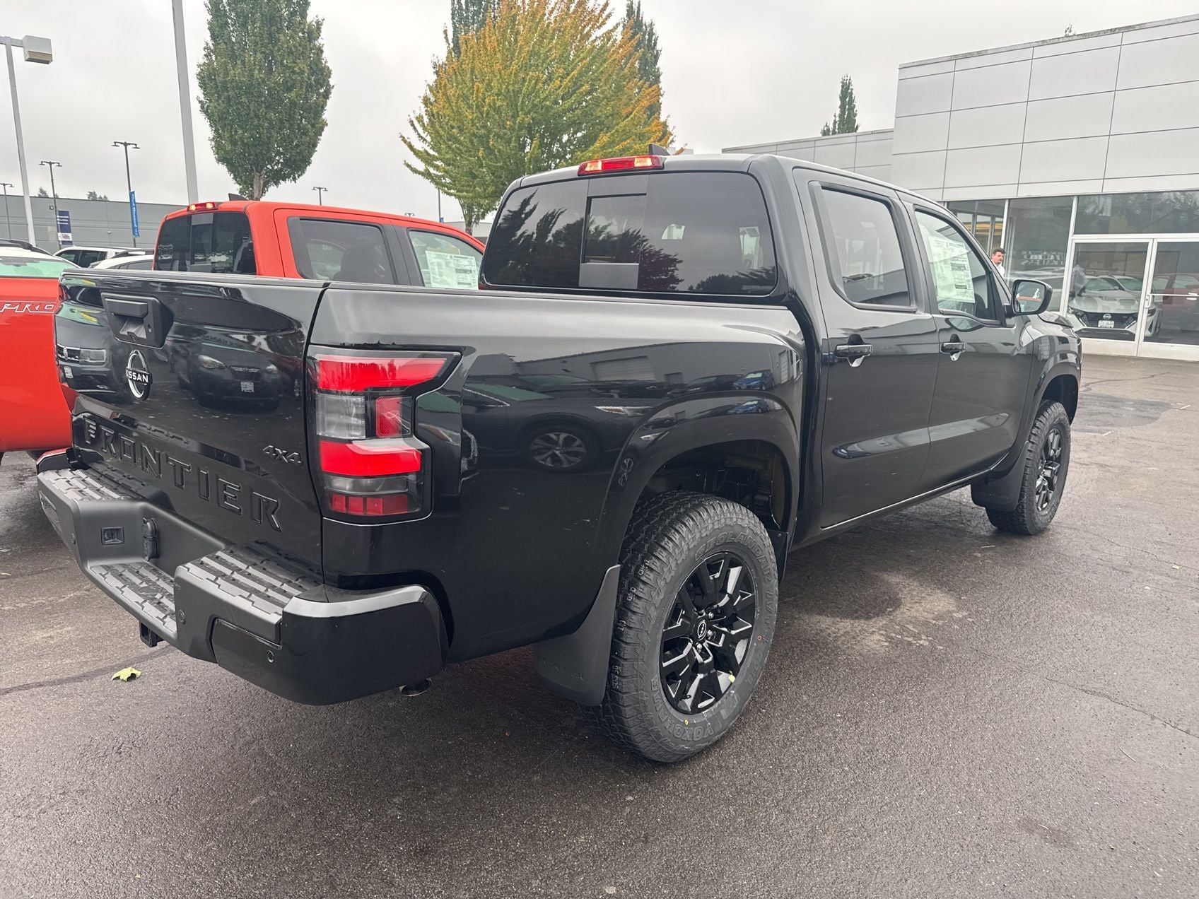 2026 Nissan Frontier SV DARK ARMOR EDITION