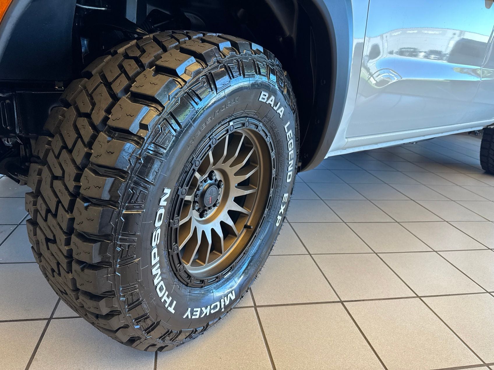 2026 Nissan Frontier PRO-4X 2'' LIFT 17 WHEELS TINT & TAIL PIPE