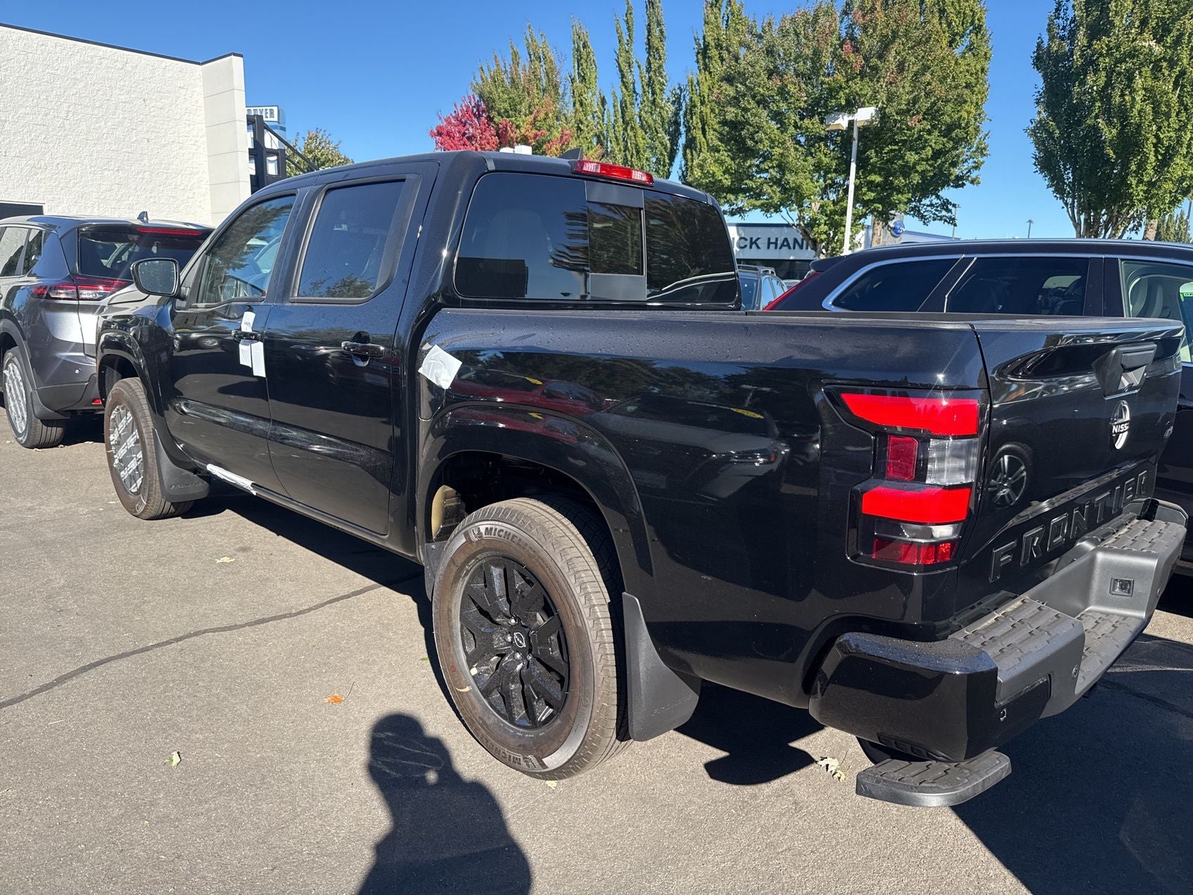 2026 Nissan Frontier SV DARK ARMOR EDITION