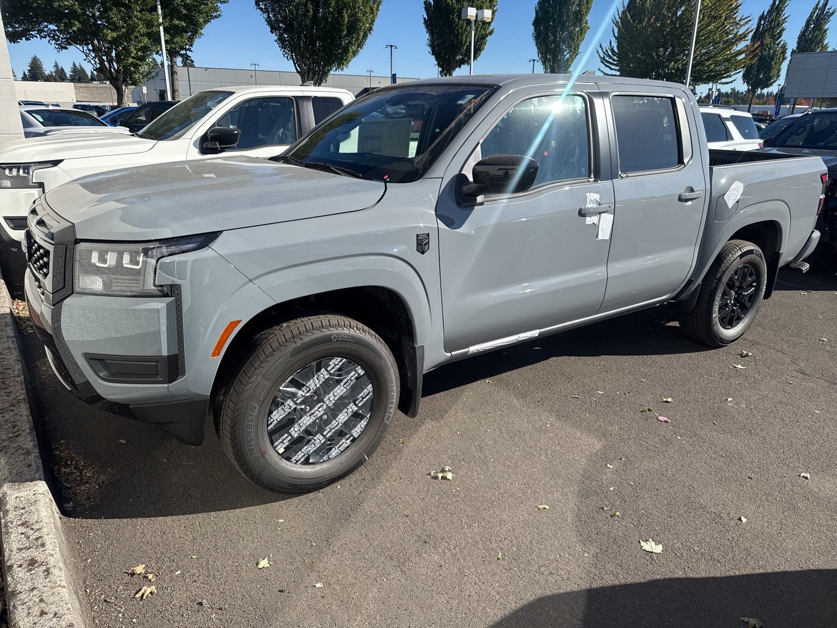 2026 Nissan Frontier SV DARK ARMOR EDITION