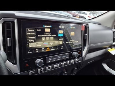 2025 Nissan Frontier SV