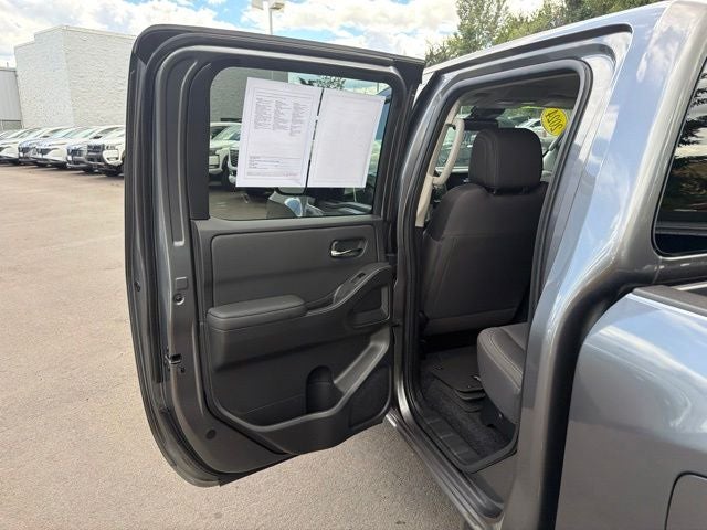 2024 Nissan Frontier SV