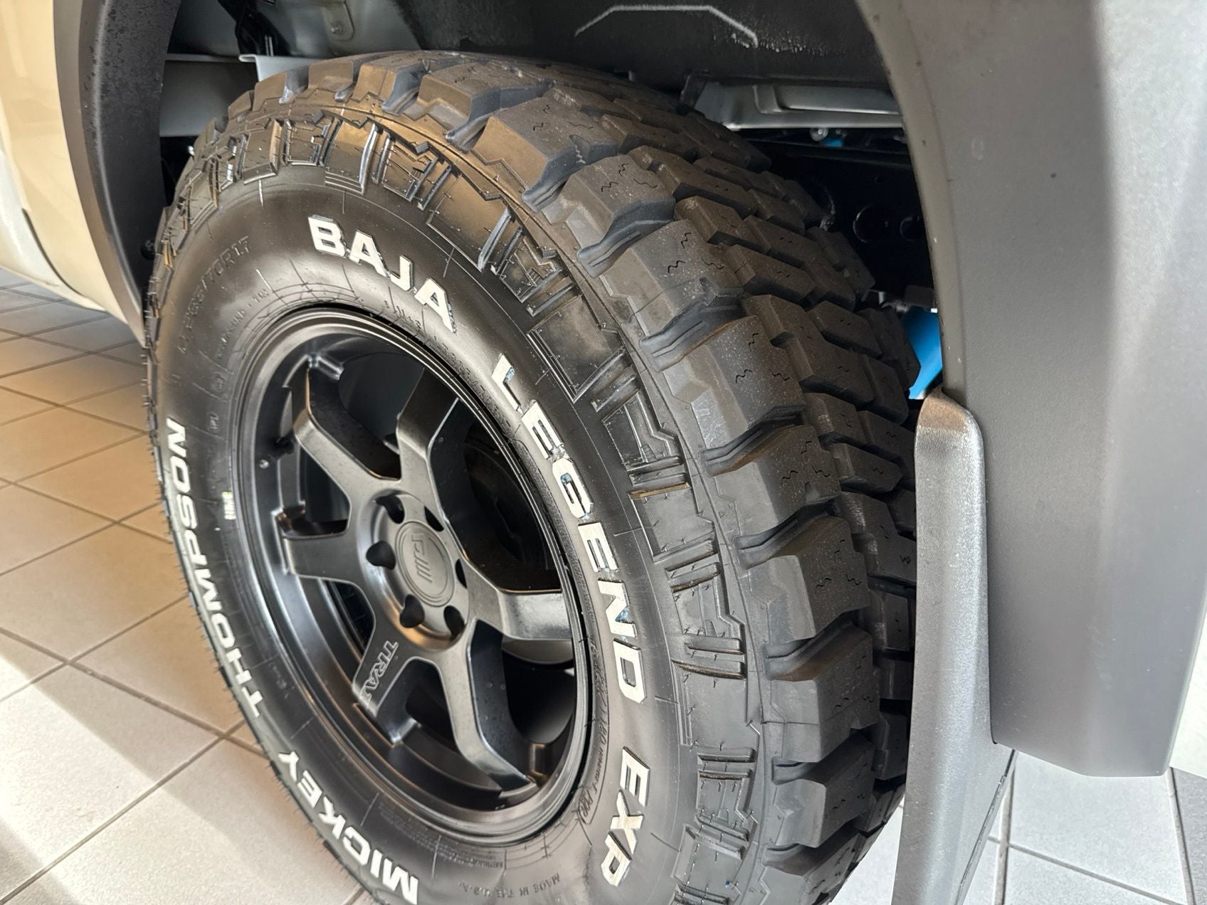 2026 Nissan Frontier PRO-4X "2" Lift 17" WHEELS "33'' TIRES TINT'
