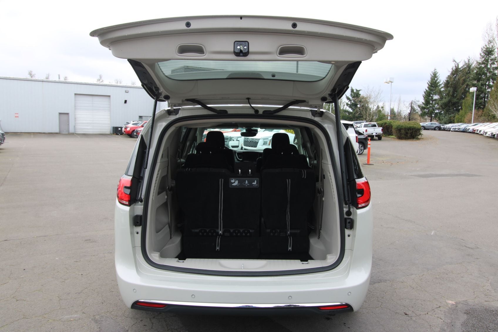 2021 Chrysler Pacifica Touring