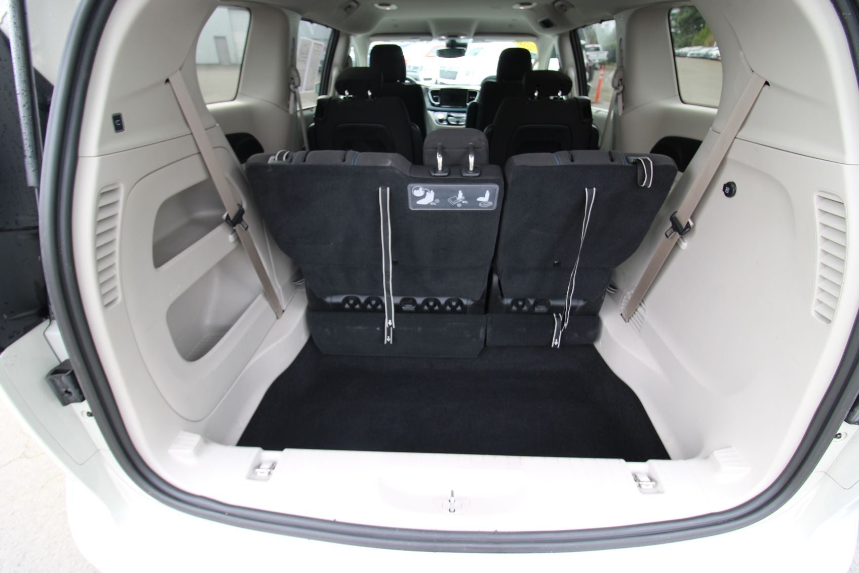 2021 Chrysler Pacifica Touring