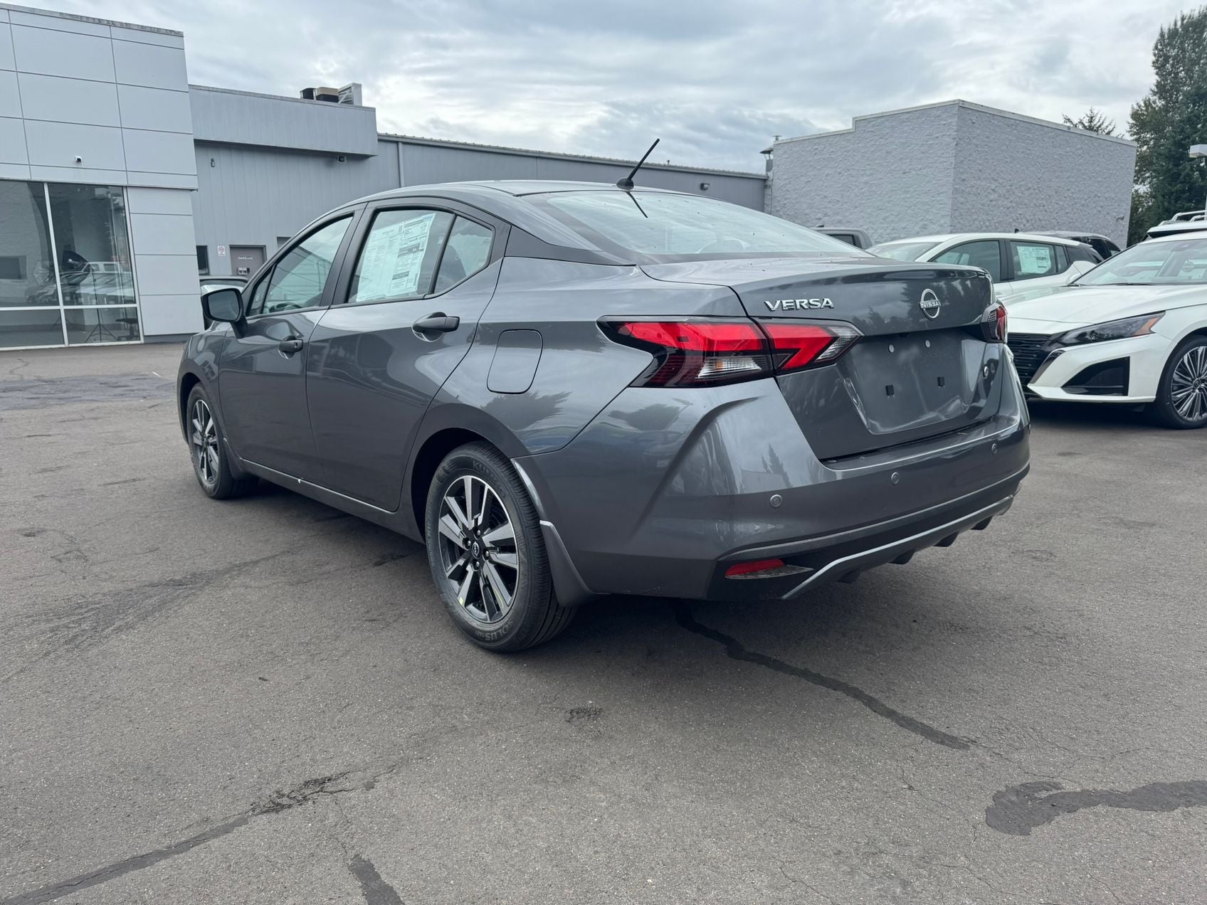 2025 Nissan Versa 1.6 S