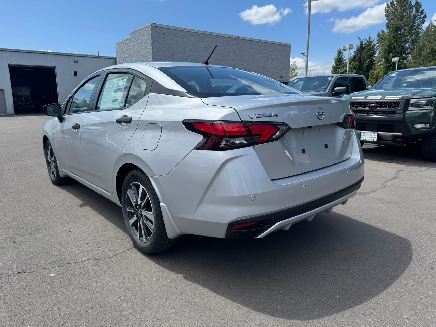 2025 Nissan Versa 1.6 S